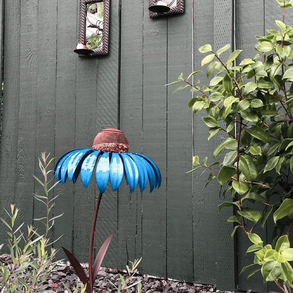 Fågelmatare i Metalldesign – Blomformad Trädgårdsmatare för Vilda Fåglar