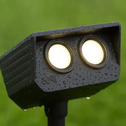 Soldriven LED Spotlight – Justerbar Zoom, RGB & Varmvitt, IP65 för Trädgård och Uteplats