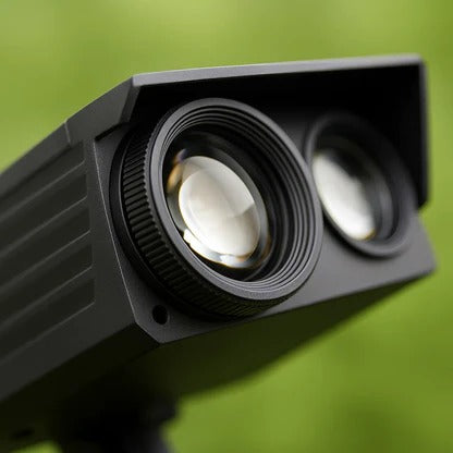 Soldriven LED Spotlight – Justerbar Zoom, RGB & Varmvitt, IP65 för Trädgård och Uteplats